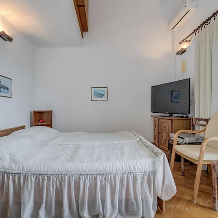 Natasa * Rogoznica (Sibenik-Knin)